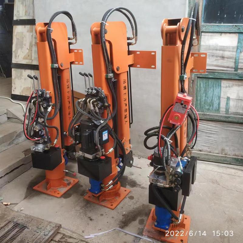 老河口市重汽蓝牌随车吊 3.2吨 国六动力强 液压驱动 农用自卸起重机